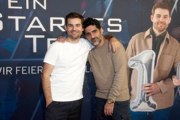 Lucas Reiber and Reza Brojerdi at the premiere of the ZDF crime series Ein starkes Team Für immer jung in the Astor Film Lounge Berlin, 08 10 2025 Foto:xC.xBehringx xFuturexImagex team_5047