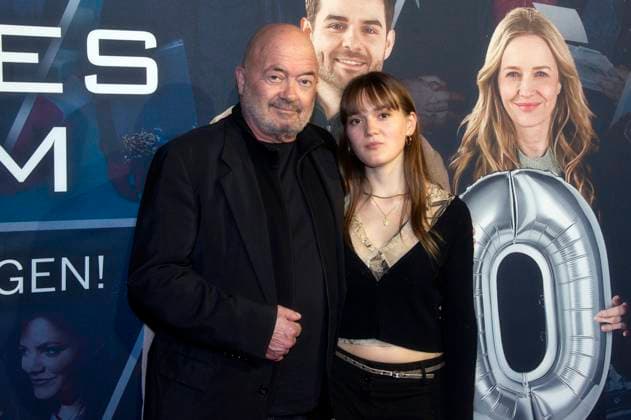 Florian Martens with daughter Milla at the premiere of the ZDF crime series Ein starkes Team Für immer jung in the Astor Film Lounge Berlin, 08 10 2025 Foto:xC.xBehringx xFuturexImagex team_5074