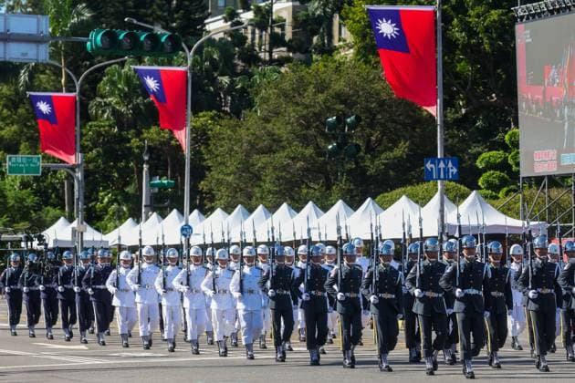 Taiwan National Day 2025 TAIPEI, TAIWAN - OCTOBER 10: The Taiwanese honor guards perform during the National Day Ceremony of the Republic of China (Taiwan), outside the Presidential Office in Taipei, Taiwan, on October 10, 2025. The address by the self-governing island s top leader touched on issues around trade and economic cooperation with the United States, geopolitical issues in the Taiwan Strait, East China Sea, and South China Sea as well as how the island should work on strengthening civil defence and military capabilities amid rising tensions with Beijing. Daniel Ceng Anadolu Taiwan Philippines. Editorial use only. Please get in touch for any other usage.  Copyright: x2025xAnadoluxDanielxCengx