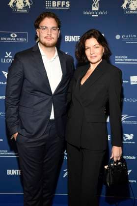 Stephanie Damare with guest at the presentation of the German Drama Award 2025 at the Hotel Pullman Berlin Schweizerhof Berlin, 09 10 2025 Foto:xF.xKernx xFuturexImagex schauspielrpreis_5051