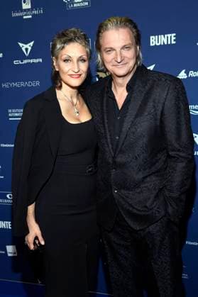Stefan Jürgens with partner Boriana Rosenmüller at the German Acting Award 2025 ceremony at the Hotel Pullman Berlin Schweizerhof Berlin, 09 10 2025 Foto:xF.xKernx xFuturexImagex schauspielrpreis_5111