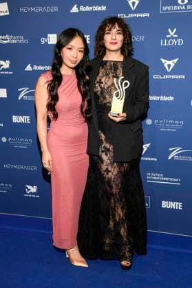 Andrea Guo and Seyneb Saleh at the presentation of the German Acting Award 2025 at the Hotel Pullman Berlin Schweizerhof Berlin, 09 10 2025 Foto:xF.xKernx xFuturexImagex schauspielrpreis_5239