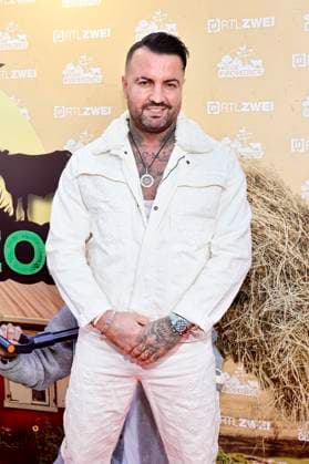 Singer Cosimo Citiolo at the premiere party of RTL2s Der Promihof at the Gertrudenhof Hürth, 09 10 2025 NRW Germany Copyright: xChristophxHardtx