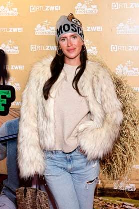 Reality TV participant Anna Olivia Kurdys AnnaOliviax at the premiere party of RTL2s Der Promihof at the Gertrudenhof Hürth, 09 10 2025 NRW Germany Copyright: xChristophxHardtx