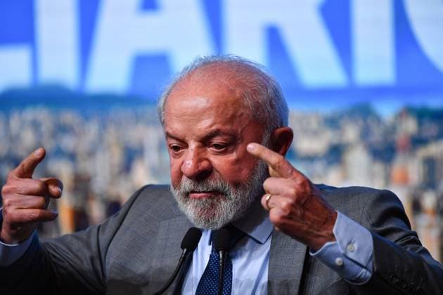 SaO PAULO, SP - 10.10.2025: LULA NOVO MODELO DE CRÃ DITO IMOBILIaRIO - The President of the Republic, Luiz Inacio Lula da Silva (PT), participates in the ceremony announcing the new real estate credit model, this Friday (10), at the Reboucas Convention Center, in Sao Paulo. x2820901x  RobertoxCasimiro