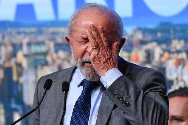 SaO PAULO, SP - 10.10.2025: LULA NOVO MODELO DE CRÃ DITO IMOBILIaRIO - The President of the Republic, Luiz Inacio Lula da Silva (PT), participates in the ceremony announcing the new real estate credit model, this Friday (10), at the Reboucas Convention Center, in Sao Paulo. x2820909x  RobertoxCasimiro