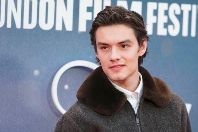 Louis Partridge at the premiere of the feature film Jay Kelly at the 69 BFI London Film Festival 2025 at the Royal Festival Hall London, 10 10 2025 Foto:xJ.xEdwardsx xFuturexImagex kelly_5021