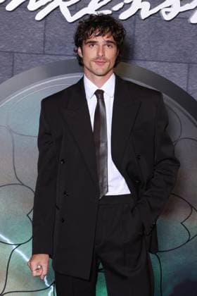 Frankenstein Premiere - Paris Jacob Elordi attends Frankenstein Premiere in Paris, France on October 10, 2025. Photo by Jerome Domine ABACAPRESS.COM  Copyright: xDominexJerome ABACAx