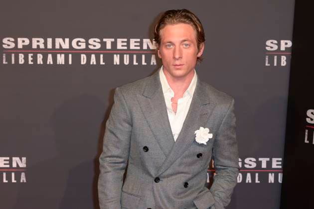 Springsteen Liberami dal nulla red carpet in Rome, Italy - 10 Oct 2025 Jeremy Allen White attends the Springsteen Liberami dal Nulla movie red carpet at The Space Cinema Moderno. Rome Italy Copyright: xMarioxCartellix xSOPAxImagesx _DSC4390