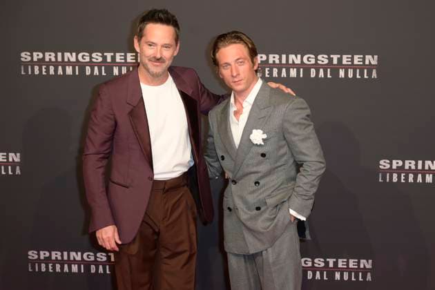 Springsteen Liberami dal nulla red carpet in Rome, Italy - 10 Oct 2025 Scott Cooper (l) and Jeremy Allen White (r) attend the Springsteen Liberami dal Nulla movie red carpet at The Space Cinema Moderno. Rome Italy Copyright: xMarioxCartellix xSOPAxImagesx _DSC4419