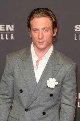 Springsteen Liberami dal nulla red carpet in Rome, Italy - 10 Oct 2025 Jeremy Allen White attends the Springsteen Liberami dal Nulla movie red carpet at The Space Cinema Moderno. Rome Italy Copyright: xMarioxCartellix xSOPAxImagesx _DSC4461