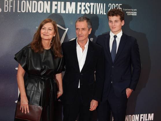 Jay Kelly premiere London, UK. David Heyman (Centre) with Rose Uniacke and Harper Heyman at the Jay Kelly premiere. 69th BFI London Film Festival. Royal Festival Hall. 10th October 2025. LMK11-S101025-002 Steve Bealing Landmark Media 