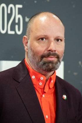 London BFI Bugonia Premiere Yorgos Lanthimos attending the Bugonia Premiere as part of the BFI London Film Festival in London, England on October 10, 2025. Photo by Aurore Marechal ABACAPRESS.COM London  Copyright: xMarechalxAurore ABACAx