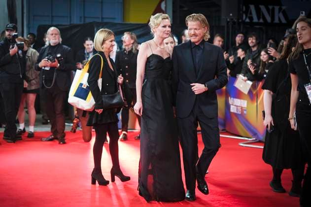 Kirsten Dunst with husband Jesse Plemons at the premiere of the feature film Bugonia at the 69 BFI London Film Festival 2025 at the Royal Festival Hall London, 10 10 2025 Foto:xJ.xEdwardsx xFuturexImagex bugonia_5008
