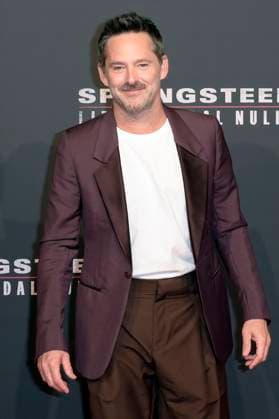 Scott Cooper at the premiere of the feature film Springsteen Liberami dal nulla Springsteen Deliver Me from Nowhere at Space Cinema Moderno Rome, 10 10 2025 Foto:xA.xM.xTinghinox xFuturexImagex springsteen_rom_5013