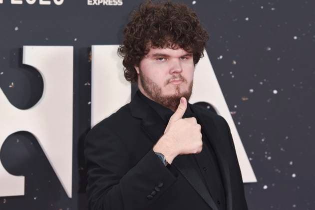 Aidan Delbis at the premiere of the feature film Bugonia at the 69 BFI London Film Festival 2025 at the Royal Festival Hall London, 10 10 2025 Foto:xS.xVasx xFuturexImagex bugonia_5047