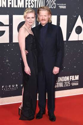 Kirsten Dunst with husband Jesse Plemons at the premiere of the feature film Bugonia at the 69 BFI London Film Festival 2025 at the Royal Festival Hall London, 10 10 2025 Foto:xS.xVasx xFuturexImagex bugonia_5058