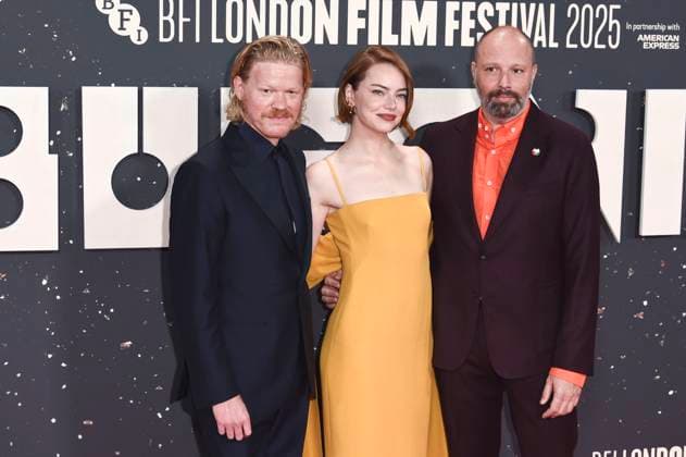 Jesse Plemons, Emma Stone and Yorgos Lanthimos at the premiere of the feature film Bugonia at the 69 BFI London Film Festival 2025 at the Royal Festival Hall London, 10 10 2025 Foto:xS.xVasx xFuturexImagex bugonia_5080