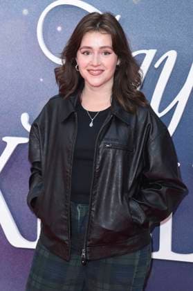 Carly Sophia Davies at the premiere of the feature film Jay Kelly at the 69 BFI London Film Festival 2025 at the Royal Festival Hall London, 10 10 2025 Foto:xS.xVasx xFuturexImagex kelly_5085