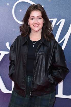 Carly Sophia Davies at the premiere of the feature film Jay Kelly at the 69 BFI London Film Festival 2025 at the Royal Festival Hall London, 10 10 2025 Foto:xS.xVasx xFuturexImagex kelly_5086