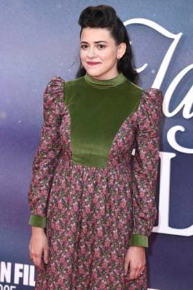 Grace Edwards at the premiere of the feature film Jay Kelly at the 69 BFI London Film Festival 2025 at the Royal Festival Hall London, 10 10 2025 Foto:xS.xVasx xFuturexImagex kelly_5113