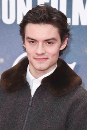 Louis Partridge at the premiere of the feature film Jay Kelly at the 69 BFI London Film Festival 2025 at the Royal Festival Hall London, 10 10 2025 Foto:xS.xVasx xFuturexImagex kelly_5122