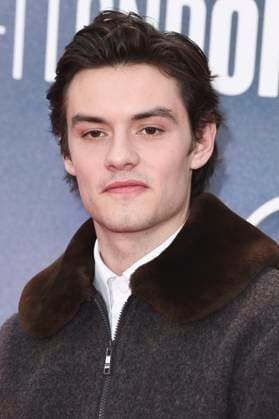 Louis Partridge at the premiere of the feature film Jay Kelly at the 69 BFI London Film Festival 2025 at the Royal Festival Hall London, 10 10 2025 Foto:xS.xVasx xFuturexImagex kelly_5124