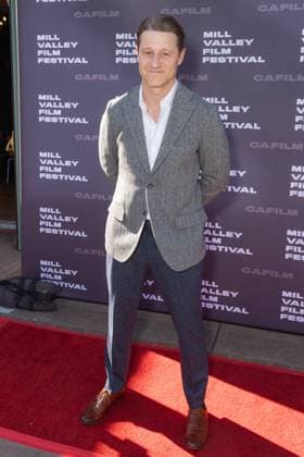 48th Mill Valley Film Festival - US premiere of Everyone Is Lying to You for Money Director, Producer, and Writer Ben McKenzie attend the US premiere of the documentary Everyone is Lying to You for Money at the 48th Mill Valley Film Festival at the Outdoor Art Club on October 11, 2025 in Mill Valley, California Mill Valley Outdoor Art Club California USA Copyright: xPicturexHappyxPhotosx