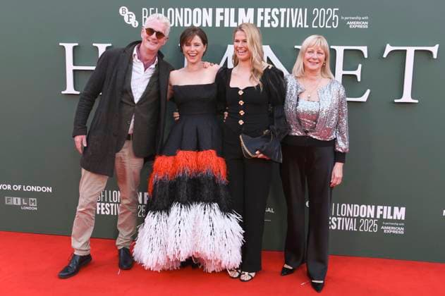 Tim Buckley, Jessie Buckley, guest and Marina Cassidy at the premiere of the feature film Hamnet at the 69 BFI London Film Festival 2025 at the Royal Festival Hall London, 11 10 2025 Foto:xS.xVasx xFuturexImagex hamnet_5108