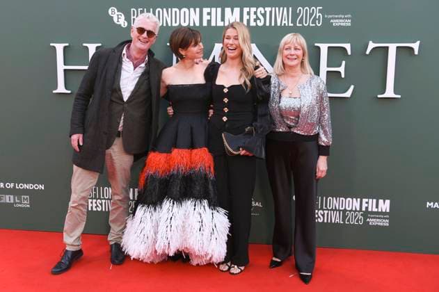 Tim Buckley, Jessie Buckley, guest and Marina Cassidy at the premiere of the feature film Hamnet at the 69 BFI London Film Festival 2025 at the Royal Festival Hall London, 11 10 2025 Foto:xS.xVasx xFuturexImagex hamnet_5110