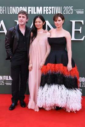 Paul Mescal, Chloe Zhao and Jessie Buckley at the premiere of the feature film Hamnet at the 69 BFI London Film Festival 2025 at the Royal Festival Hall London, 11 10 2025 Foto:xS.xVasx xFuturexImagex hamnet_5113