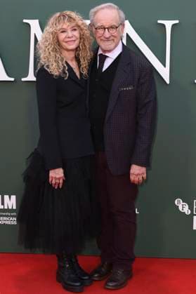 Kate Capshaw with husband Steven Spielberg at the premiere of the feature film Hamnet at the 69 BFI London Film Festival 2025 at the Royal Festival Hall London, 11 10 2025 Foto:xS.xVasx xFuturexImagex hamnet_5125