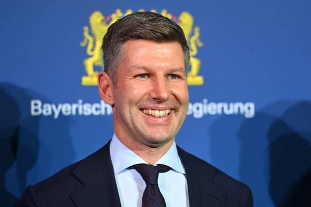 Thomas HITZLSPERGER Ex professional soccer player, single picture, cropped single motif, portrait, portrait Bavarian Sports Award 2025 at BMW Welt, red carpet, red carpet on 11 10 2025