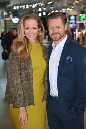 SkySport presenter Gregor TEICHER with his wife Stephanie Bavarian Sports Award 2025 at BMW Welt, red carpet, red carpet on 11 10 2025