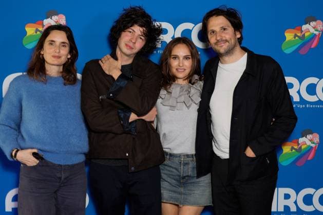 Sophie Mas, Ugo Bienvenu, Natalie Portman and Felix de Givry Avant première du film danimation Arco , produit par N Portman à lUGC Ciné Cité Bercy à Paris, le 12 octobre 2025 Julien Sarkissian Bestimage Preview of the animated film Arco , produced by N Portman at the UGC Ciné Cité Bercy in Paris, on October 12, 2025 Paris France  Copyright: xJulienxSarkissianx xBestimagexJulienxSarkissianx xBestimagex