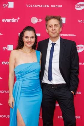 Award Deutscher Filmpreis 2024 Danae Doerken and Pascal Schumacher at Opus Klassik 2025 at the Konzerthaus am Gendarmenmarkt on 12 10 2025 in Berlin Copyright: xEventpressxKochanx