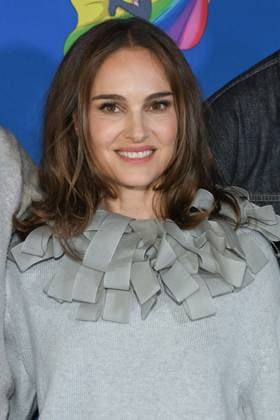 Natalie Portman attend the Arco Premiere at UGC Cine Cite Bercy 449620 2025 10 12 Paris Egypt  Copyright: xLionelxGuericolasx xStarfacex STAR_449620_009