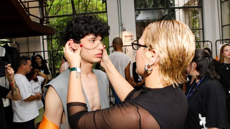 RECORD DATE NOT STATED backstage and social media of the Joao Pimenta show at SPFW No. 60 in Sao Paulo Sao Paulo (SP), 10 13 2025 fashion backstage social SPFW N60 Joao Pimenta Joao Pimenta fashion show at Sao Paulo Fashion Week - SPFW N60, at the Mario de Andrade Library on Rua da Consolacao 94 - at the Republica in Sao Paulo this Monday morning, October 13, 2025. (Foto: Milene Cardoso Thenews2 imago images) backstage and social media of the Joao Pimenta show at SPFW No. 60 in Sao Paulo  Copyright: xMilenexCardosox