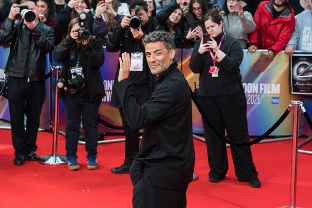 Frankenstein Gala at 69th BFI London Film Festival LONDON, UNITED KINGDOM - OCTOBER 13: Oscar Isaac attends the UK premiere of Frankenstein during the 69th BFI London Film Festival at the Royal Festival Hall in London, United Kingdom on October 13, 2025. Wiktor Szymanowicz Anadolu London United Kingdom. Editorial use only. Please get in touch for any other usage.  Copyright: x2025xAnadoluxWiktorxSzymanowiczx