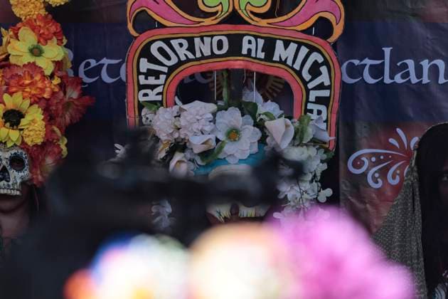 October 13, 2025, Mexico, Cdmx, Mexico: Preparations for the Day of the Dead celebration have begun in the Xochimilco region of Mexico City. In addition to catrinas and catrines, there will be special presentations based on Mexican traditions, not Halloween. The important thing is to keep Mexican traditions alive over any other expression that seeks to replace the elements and importance that the Day of the Dead holds for our country and traditions. Mexico Mexico - ZUMAp204 20251013_zip_p204_009 Copyright: xJosuexPerezx
