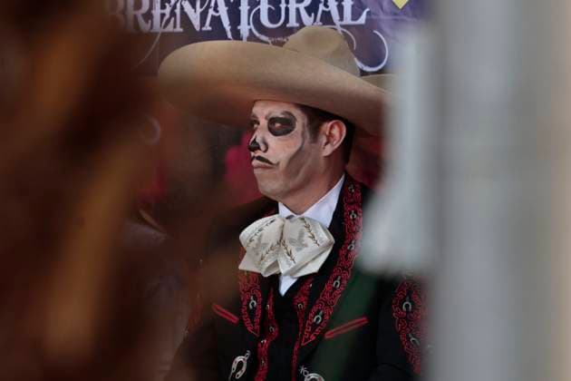 October 13, 2025, Mexico, Cdmx, Mexico: Preparations for the Day of the Dead celebration have begun in the Xochimilco region of Mexico City. In addition to catrinas and catrines, there will be special presentations based on Mexican traditions, not Halloween. The important thing is to keep Mexican traditions alive over any other expression that seeks to replace the elements and importance that the Day of the Dead holds for our country and traditions. Mexico Mexico - ZUMAp204 20251013_zip_p204_014 Copyright: xJosuexPerezx
