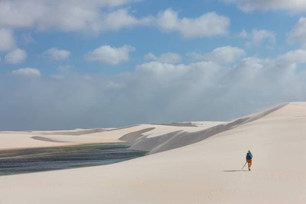 Lagoonen in der Wüste des Lencois Maranhenses National Park, Brasilien. Ungewöhnliche Naturlandschaften. Lagoons in the desert of Lencois Maranhenses National Park, Brazil. Unusual natural landscapes. (License=RF) ,model released, Symbolfoto Copyright: xZoonar.com GalynaxAndrushkox 24042362 ,model released, Symbolfoto ,property released