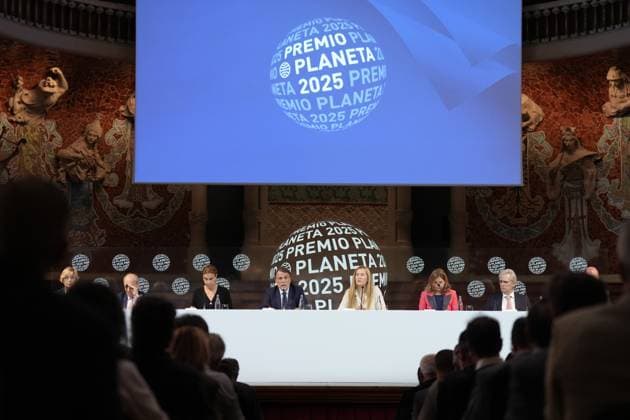 Press conference the day before the presentation of the 78th Planeta Novel Prize The president of Grupo Planeta, José Crehueras 4i , together with the jury, during a press conference the day before the presentation of the Planeta Prize, at the Palau de la Música, on 14 October 2025, in Barcelona, Catalonia Spain The Planeta Prize, which will be held tomorrow, 15 October, is the largest financial award in the world, surpassing the Nobel Prize, The winning novel is awarded 1,000,000Ä and the runner-up 200,000Ä It is not only a literary event, but also a social one, which fulfills the objective of placing the award-winning Spanish authors in levels of diffusion and popularity 14 OCTOBER 2025 Barcelona, Catalunya Barcelona, Catalunya Espana  Copyright: xDavidxZorrakinox 7026563