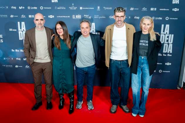 La Deuda Premiere, Madrid, Spain - 14 Oct 2025 Luis Tosar, Itziar Ituno, Daniel Guzman, Fernando Valdivielso and Mona Martinez attend to La Deuda Premiere at Callao Cinema on 14 September, 2025 in Madrid, Spain. (Credit: Miguel Escavias Alfa Images) Madrid Callao Cinema Madrid Spain Copyright: x x2025xMiguelxEscavias AlfaxImagesx