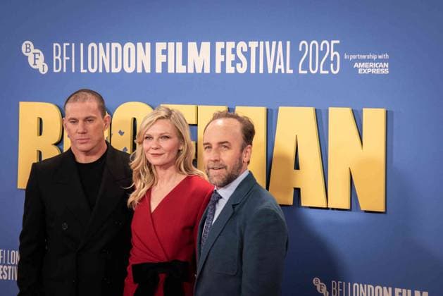 October 14, 2025, London, United Kingdom: (L-R) Channing Tatum, Kirsten Dunst and Director Derek Cianfrance attend the Roofman Headline Gala at the 69th BFI London Film Festival at The Royal Festival Hall. Roofman Headline Gala - The 69th BFI London Film Festival London United Kingdom - ZUMAs197 20251014_aaa_s197_253 Copyright: xLoredanaxSangiulianox