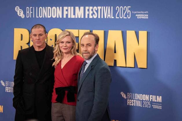 October 14, 2025, London, United Kingdom: (L-R) Channing Tatum, Kirsten Dunst and Director Derek Cianfrance attend the Roofman Headline Gala at the 69th BFI London Film Festival at The Royal Festival Hall. Roofman Headline Gala - The 69th BFI London Film Festival London United Kingdom - ZUMAs197 20251014_aaa_s197_262 Copyright: xLoredanaxSangiulianox