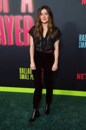 14 October 2025 - Los Angeles, California - Manon Matthews. Los Angeles Special Screening Of Netflix s Ballad Of A Small Player held at The Egyptian Theater. Los Angeles USA - ZUMAa123 20251014_zaa_a123_080 Copyright: xADx