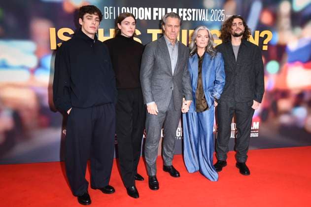 John Bishop with family at the premiere of the feature film Is This Thing On at the 69 BFI London Film Festival 2025 at the Royal Festival Hall London, 14 10 2025 Foto:xS.xVasx xFuturexImagex thing_5025