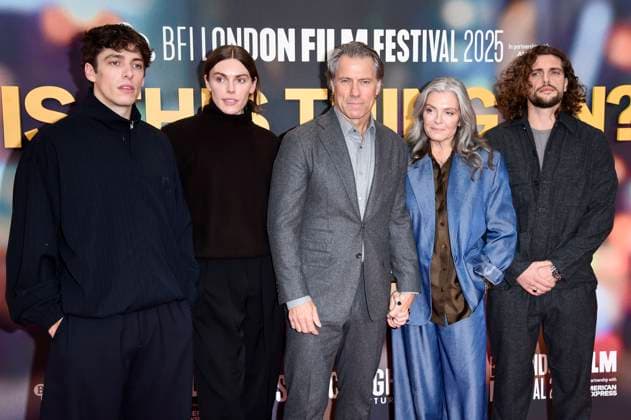 John Bishop with family at the premiere of the feature film Is This Thing On at the 69 BFI London Film Festival 2025 at the Royal Festival Hall London, 14 10 2025 Foto:xS.xVasx xFuturexImagex thing_5026