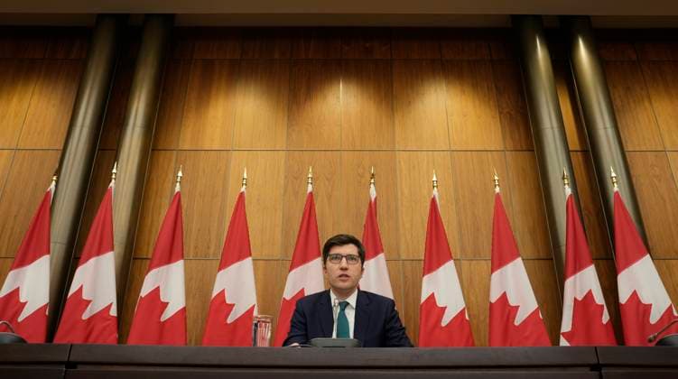 October 15, 2025, Ottawa, On, Canada: MP for Sherwood Park-Fort Saskatchewan Garnett Genuisis seen during a news conference in Ottawa, Wednesday, Oct. 15, 2025. Ottawa Canada  - ZUMAc35_ 20251015_zaf_c35_002 Copyright: xAdrianxWyldx